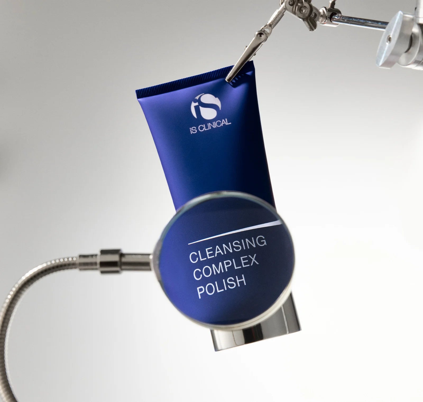 iS Clinical Cleansing Complex Polish